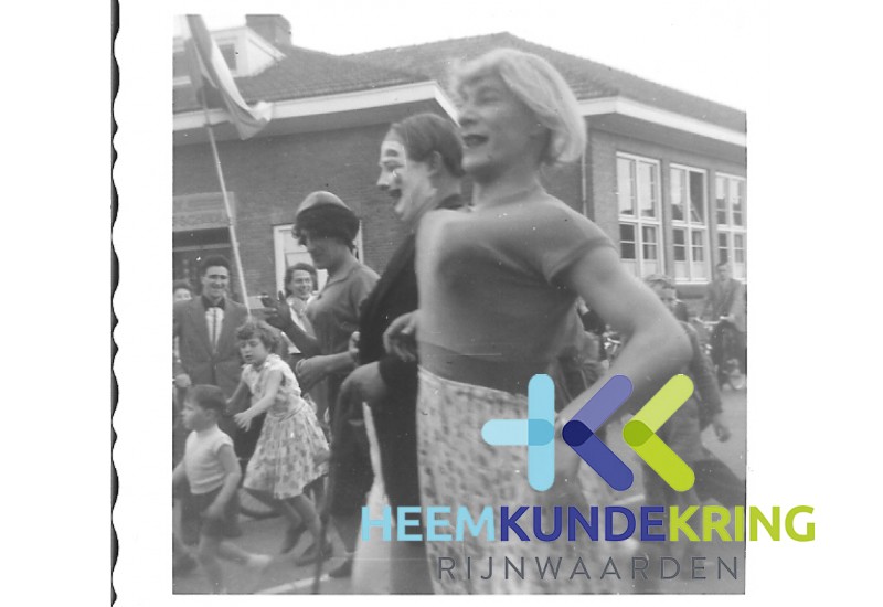 gecostumeerd voetbal toernooi 1958 30-04